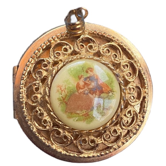 Vintage Fragonard Porcelain Locket Necklace‎ - Picture 1 of 2
